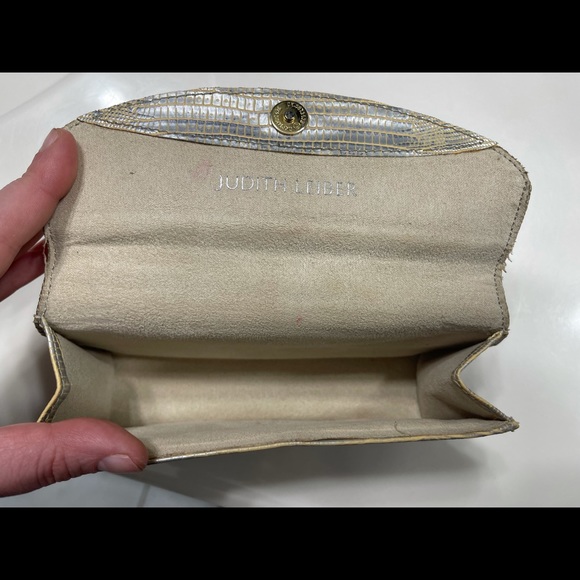 Judith Leiber champagne clutch - Picture 4 of 4